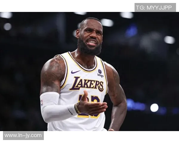 詹姆斯谈眼睛进镁粉的体验表示自己其实感受不到这些异物的存在 詹姆斯谈眼睛进镁粉的体验表示自己其实感受不到这些异物的存在